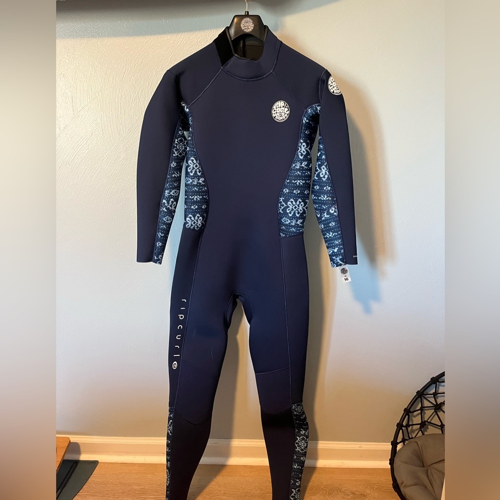RIP CURL WOMEN’S WETSUIT SZ 16